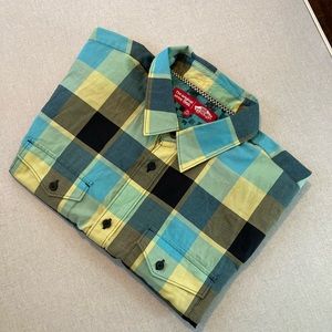 Vans “Off The Wall”, Men’s X-Large Button Up Short Sleeve Shirt Checkered.